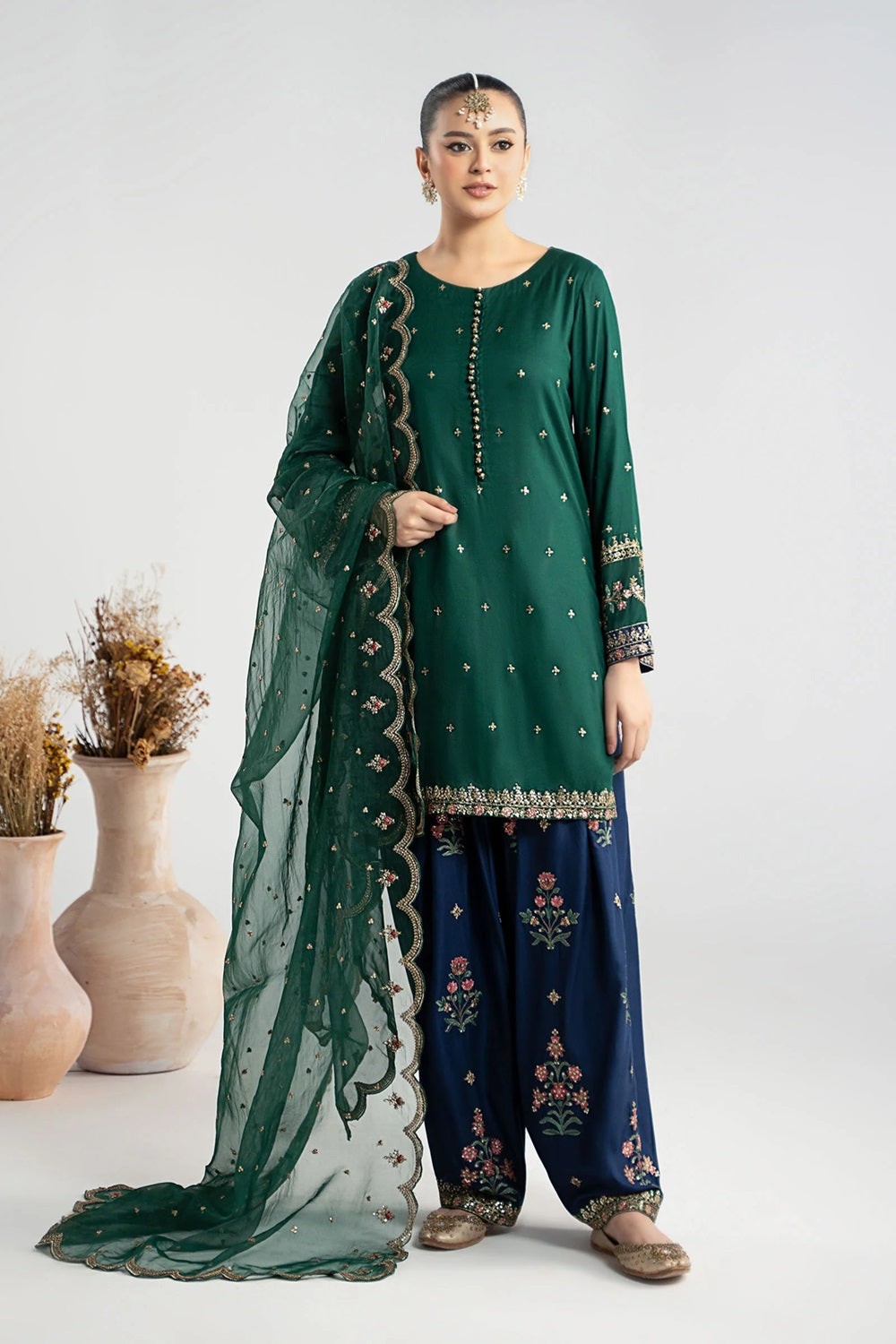 Maria.B. Luxury Lawn Eid Edit'26 - DW-W25-27 A - TC-1597