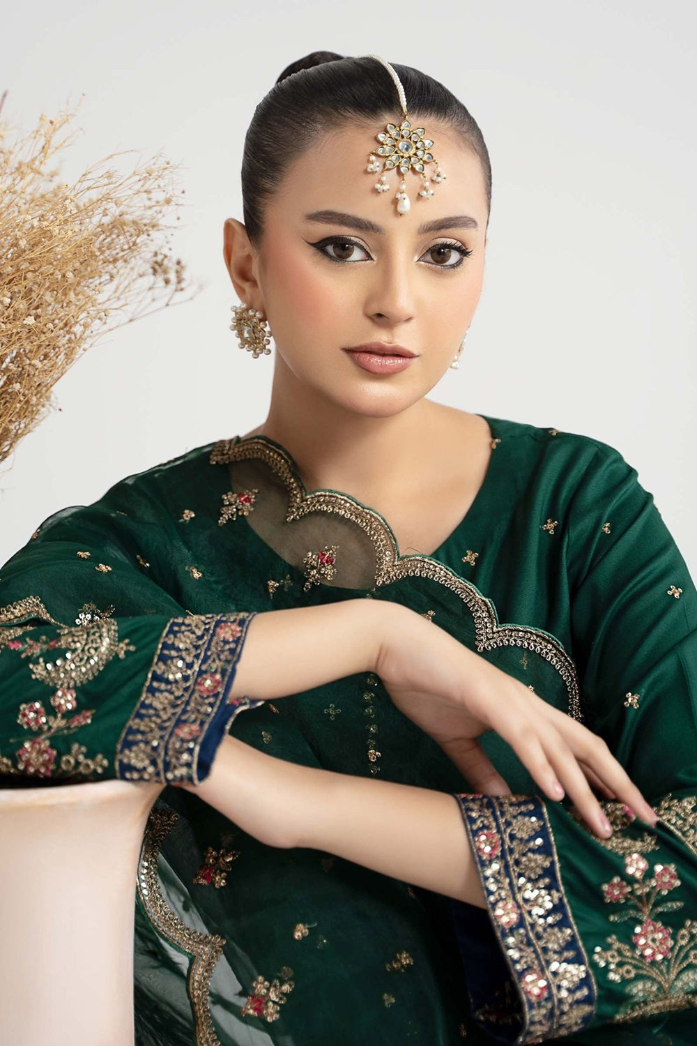Maria.B. Luxury Lawn Eid Edit'26 - DW-W25-27 A - TC-1597
