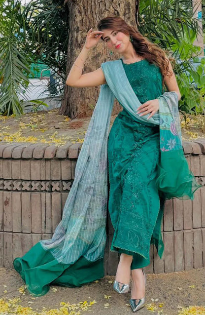 Luxe Lawn Eid Collection By Saad Shaikh - Petal